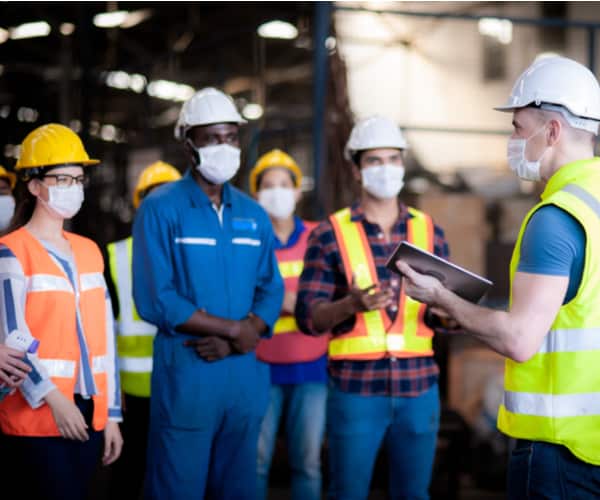 Delivery Methods & Advantages of Effective Manufacturing Onboarding