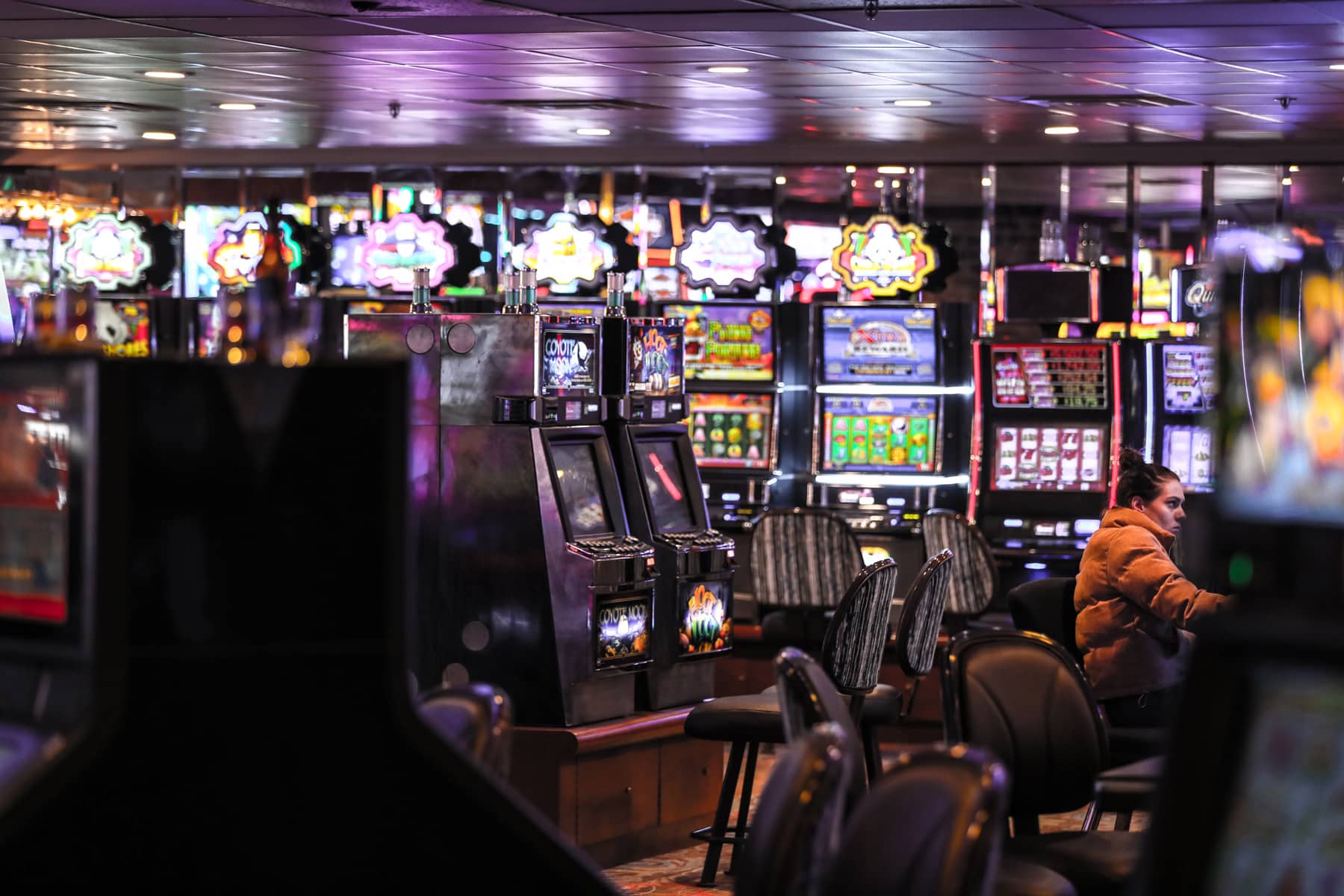 How to Recognize Signs of Gambling Addiction and Promote Responsible Gaming at Your Casino