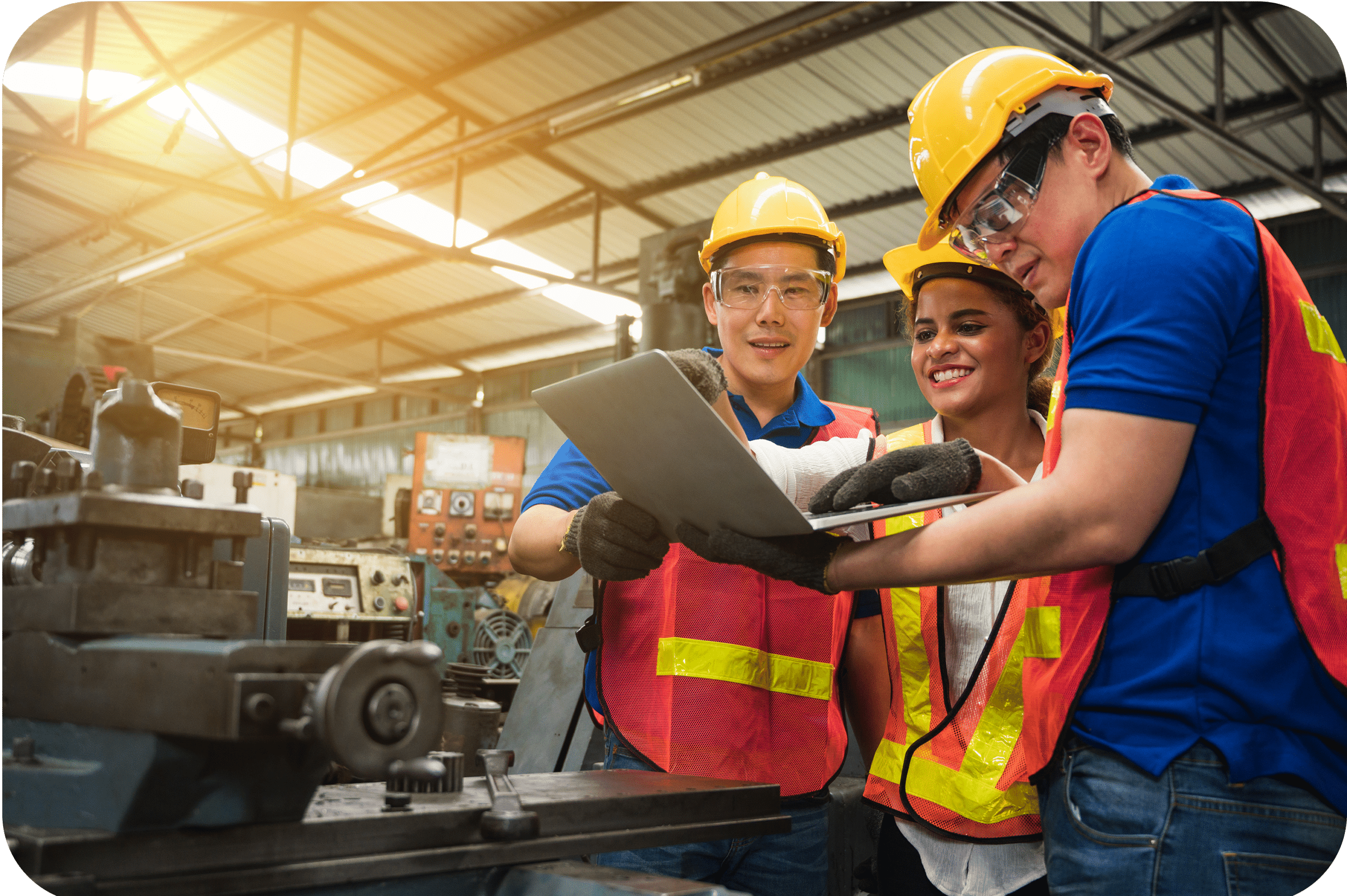 Types of Online Safety Training: 2 Main Options for Employers
